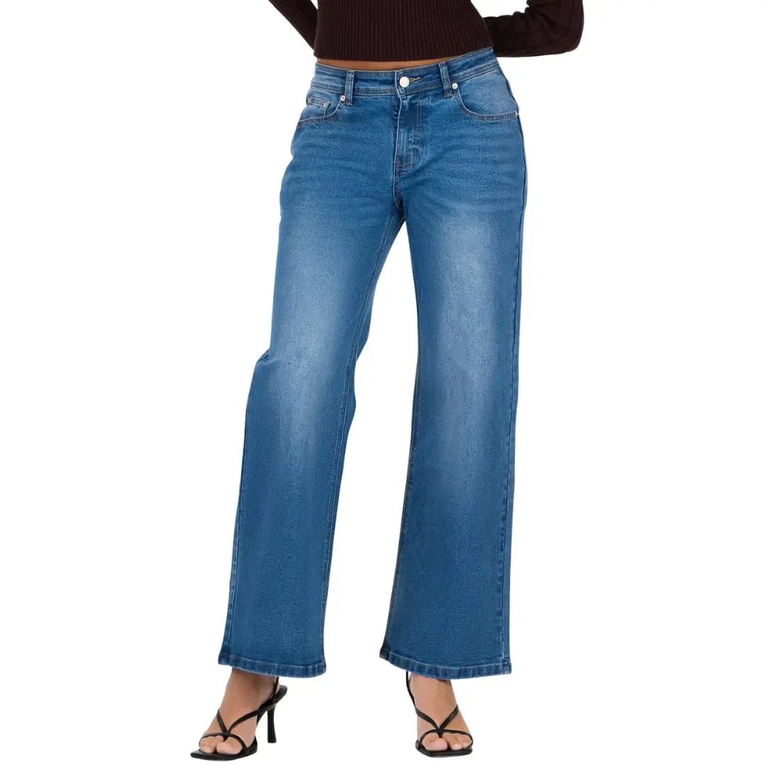 Forever 21 Women's Low-Rise Baggy Stretch Denim Jeans - Casual Straight-Leg Pants with Pockets, Aesthetic Y2K Retro Streetwear Bottoms - Relaxed Elastic Comfort, Vibe-Focused for Tee & Corset Pairing