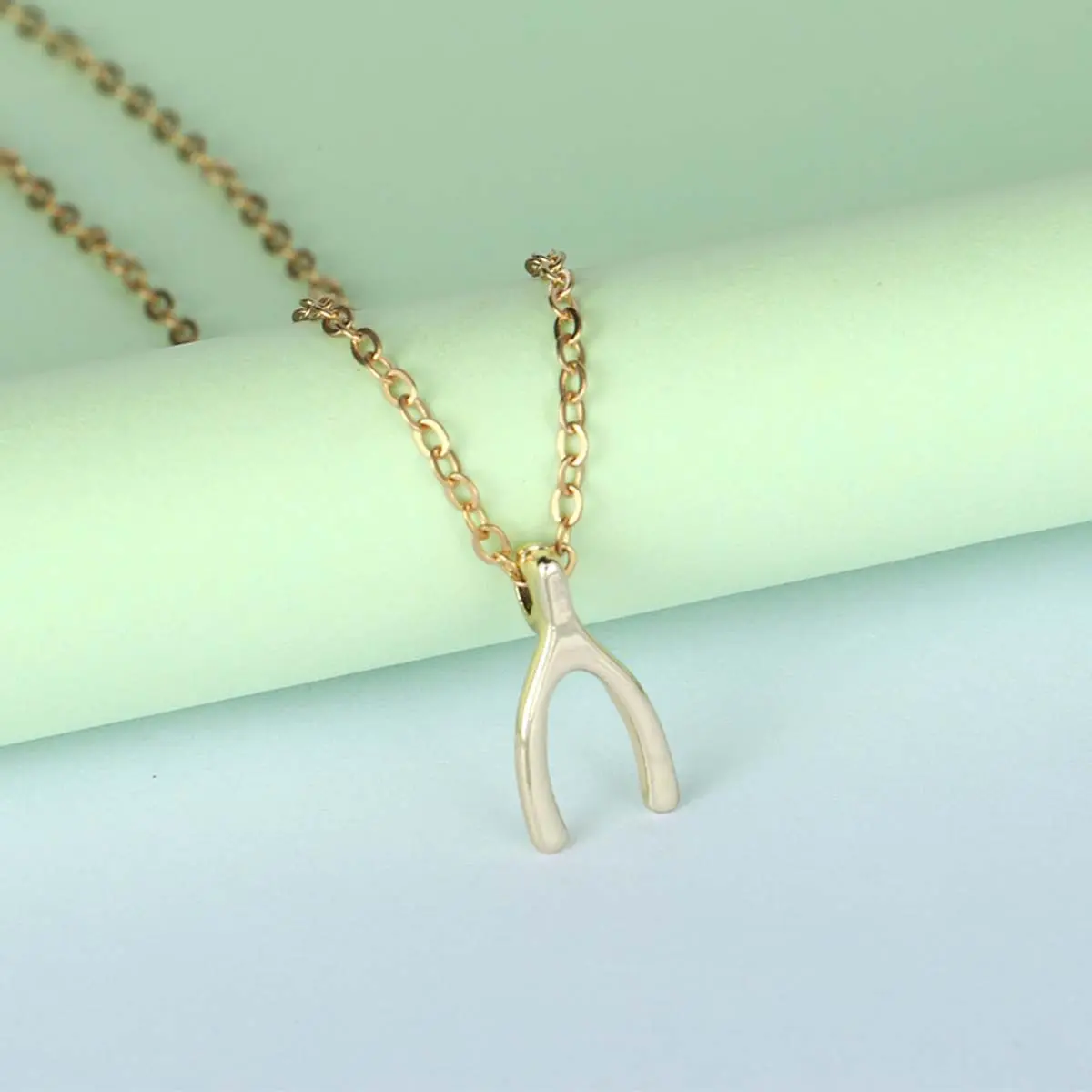 Wishbone Pendant Y-Shaped Clavicle Chain Short Necklace, Minimalist Daily Wear Jewelry Accessory, Ideal Gift Necklace, Daily Wear Necklace