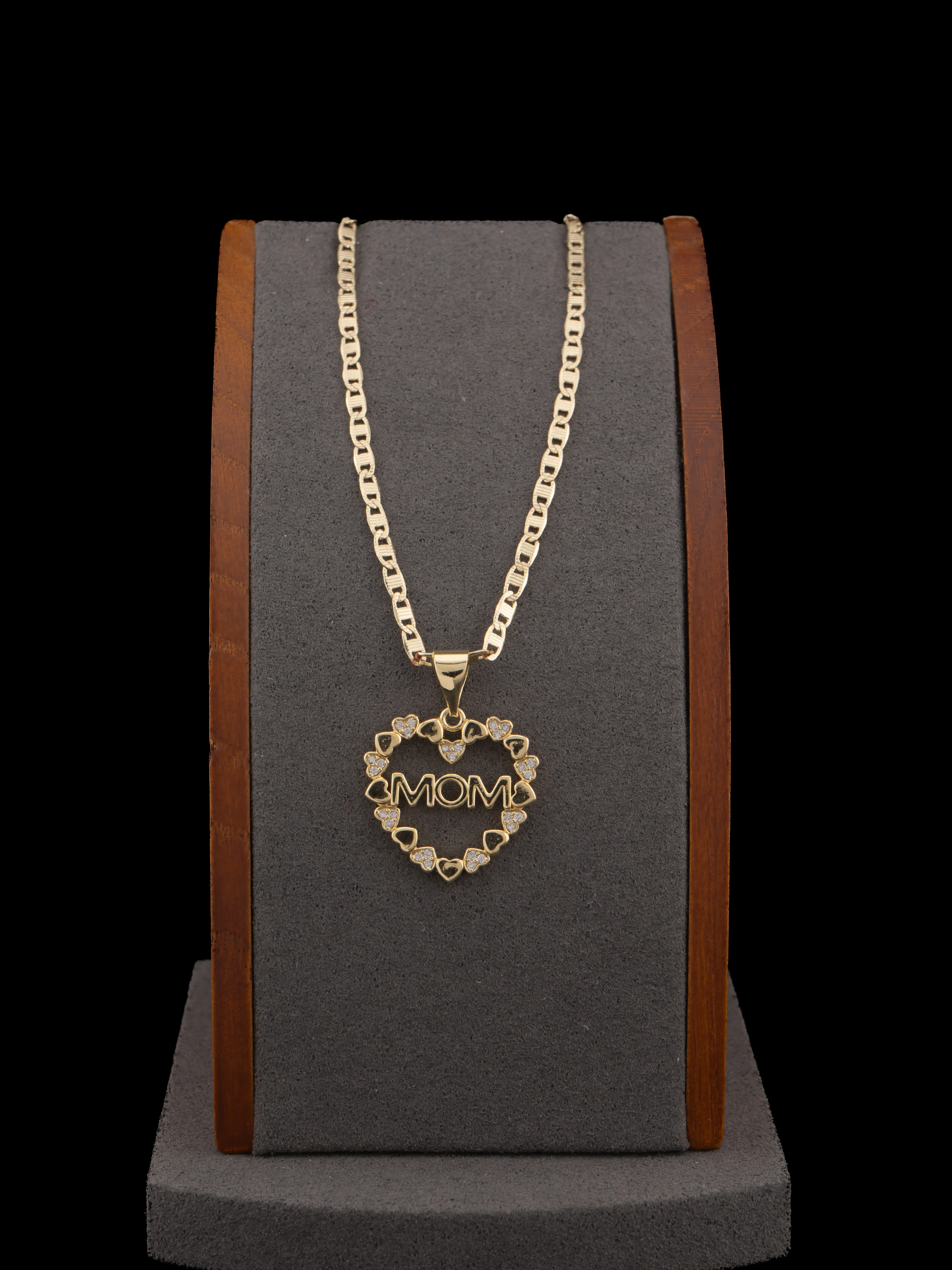 Women's Classic Mom Heart Necklace - Gold-Plated Mirror-Shine Glow Pendant, 18-in/24-in Chain & Link, Casual Wear Daily Meaningful Gift Costume Jewelry