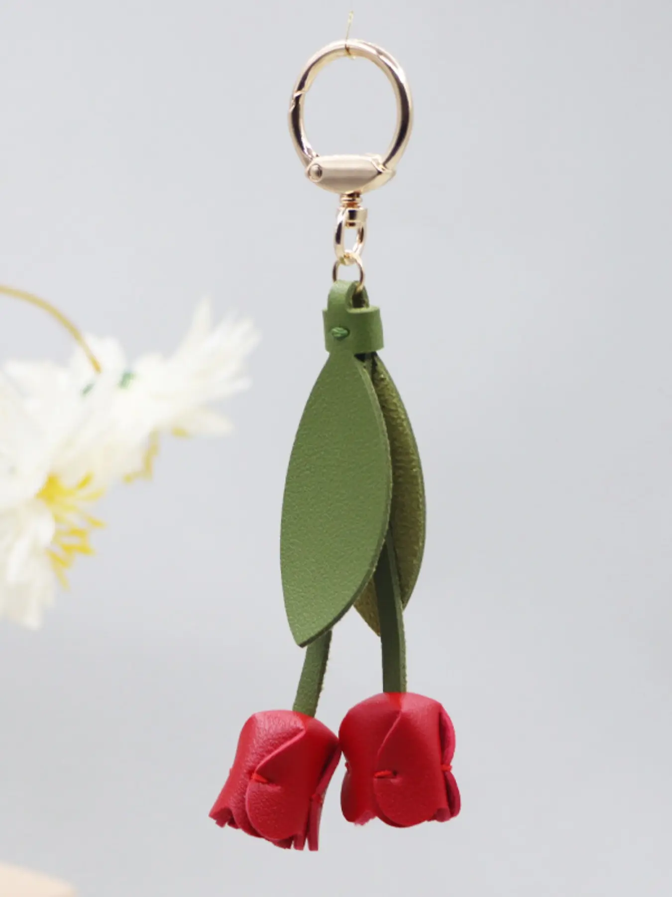 Tulip Flower Keychain Unisex Car Key Holder, Cute Personalized Key Ring, Perfect Valentine's Day & Christmas Gift, Fashion Winter Y2K Accessory, Stylish Keychain