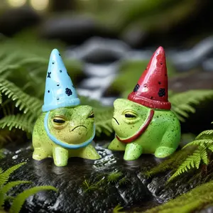 Cute Frog Garden Statue with Hat, Mini Resin Fairy Garden Figurine, Whimsical Outdoor & Indoor Garden Decor, Rustic Style Frog Ornament