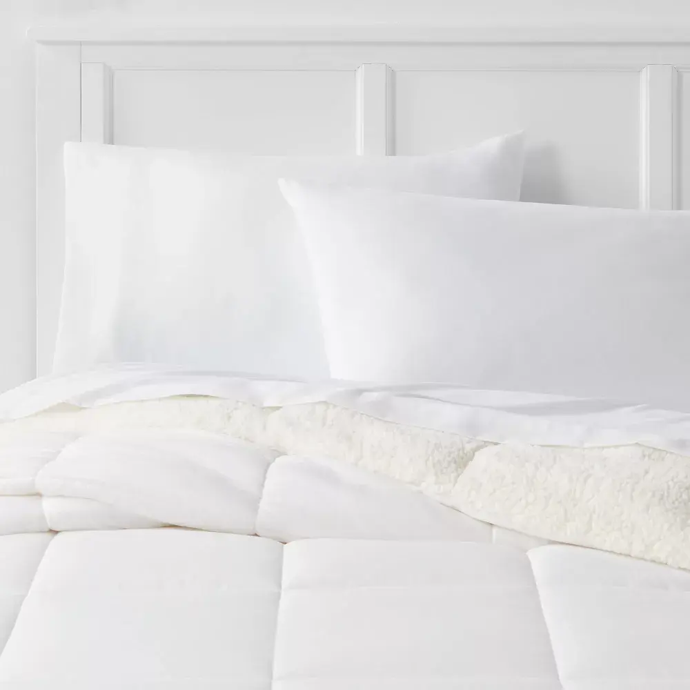 Room Essentials Faux Shearling Reversible Comforter Sherpa Room Essentials Faux Shearling Reversible Comforter Sherpa