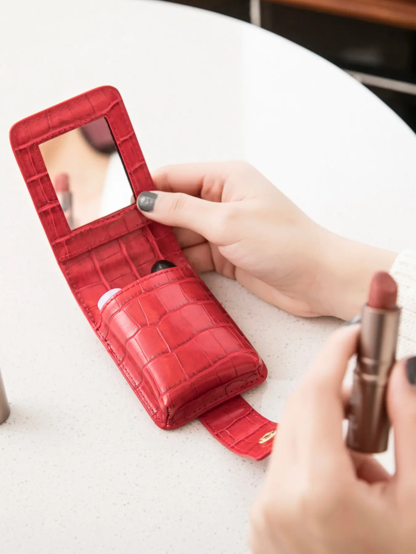 Women's Elegant Portable Makeup Bag with Mirror, Crocodile Embossed Pu Leather Mini Lipstick Bag, Trendy Cosmetics Bag for Daily Outing Use, Travel Cosmetic Bag, Makeup Pouch