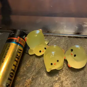 20pcs Glow-in-the-Dark Mini Chicken Ornaments, Cute Chick Decorations for Glass Containers, Aquariums, Parties and Fish Tanks