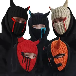 1 Pc Unisex 3D Horn Multi-Color Balaclava Ski Mask - Realistic Blood Stain Accents, Warm Windproof Knitted Full Face Cover, Halloween Cosplay Party Novelty Essential for Outdoor Ski Trip
