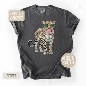 Comfort Colors Leopard Shirt Leopard Bubblegum Sunglasses T-Shirt Cute Animal Print Tee