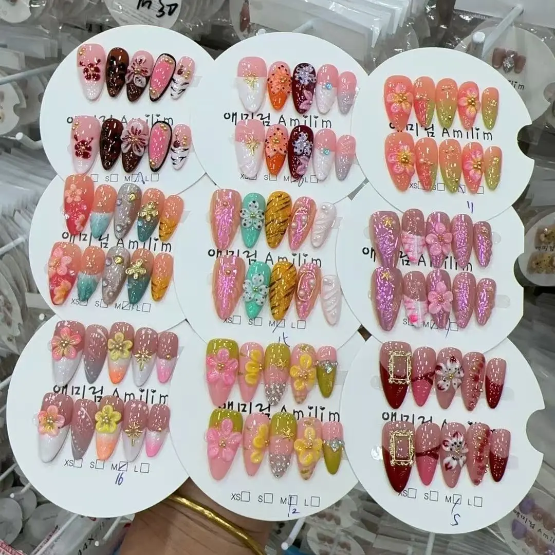 Summer(13091)gc.40$ 20 pieces random design handmade press on nails