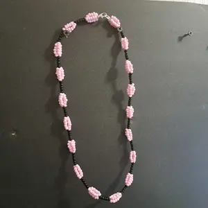 HANDMADE NECKLACE