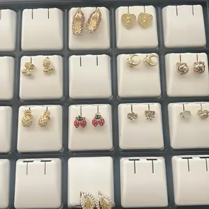 3 pares de Aretes oro laminado XP uso diario