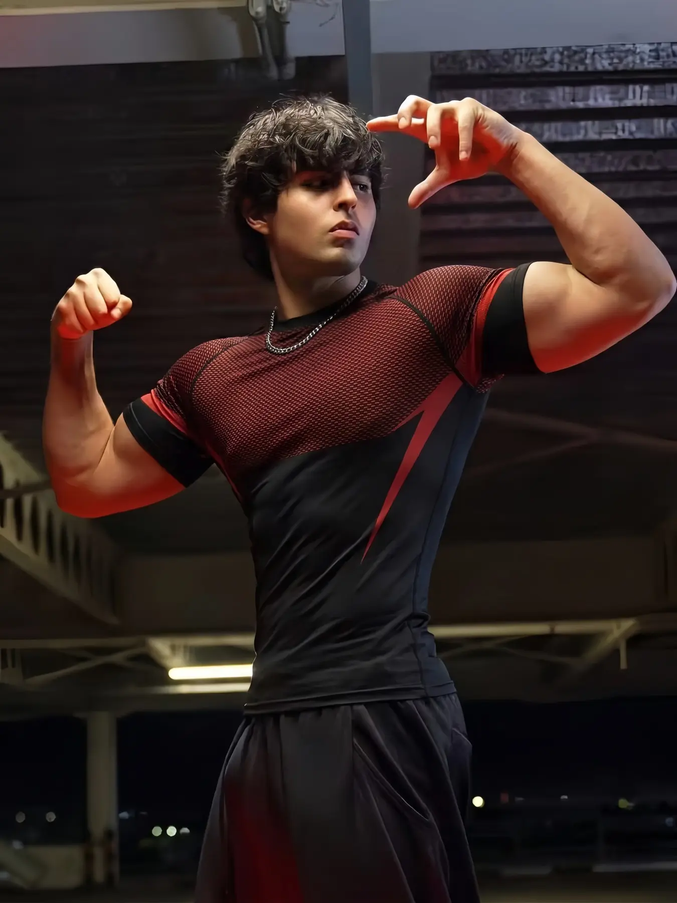 Men's Quick-Dry Compression T-Shirt, Short Sleeve with Fang Print, Stretch, Breathable & Moisture-Wicking, Ideal for Gym Workouts, Outdoor Training, and Casual Wear, Athletic Workout Shirt, Activewear Tee, Fitness Shirts, Fitness Apparel