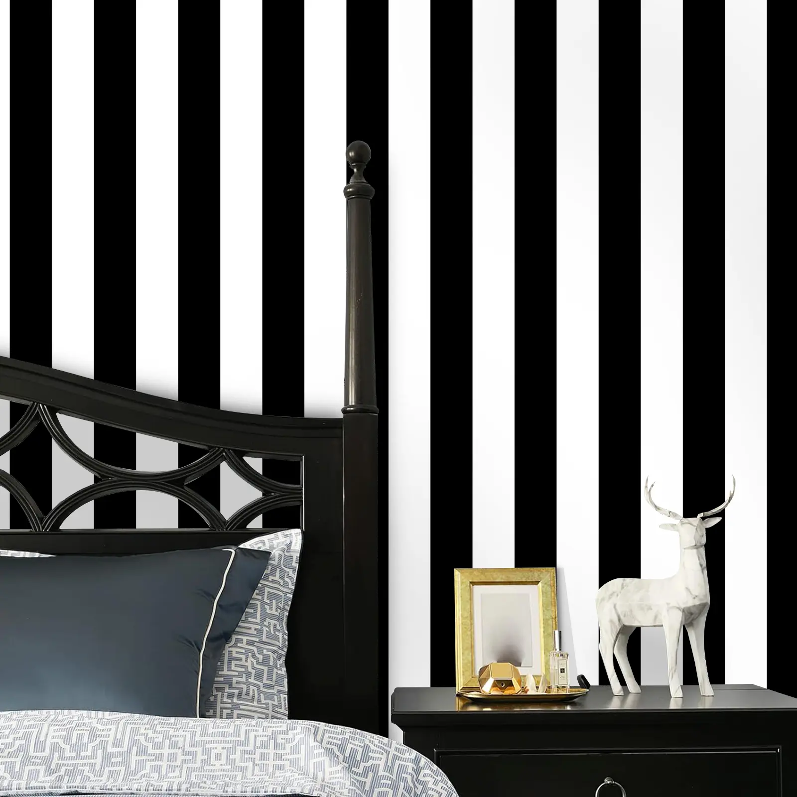 Black and white striped self-adhesive Wallpaper, Striped wallpaper peel and stick, Kitchen and bathroom, waterproof and moisture-proof, removable, bedroom, living room wall decoration, furniture renovation stickers