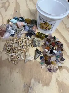 QUART MINI MINER FEEDING FRENZY NATURAL CRYSTAL MINING BUCKET