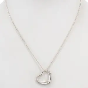Pre-owned Tiffany & Co. Open Heart Pendant Small 16 mm wide TIF1018