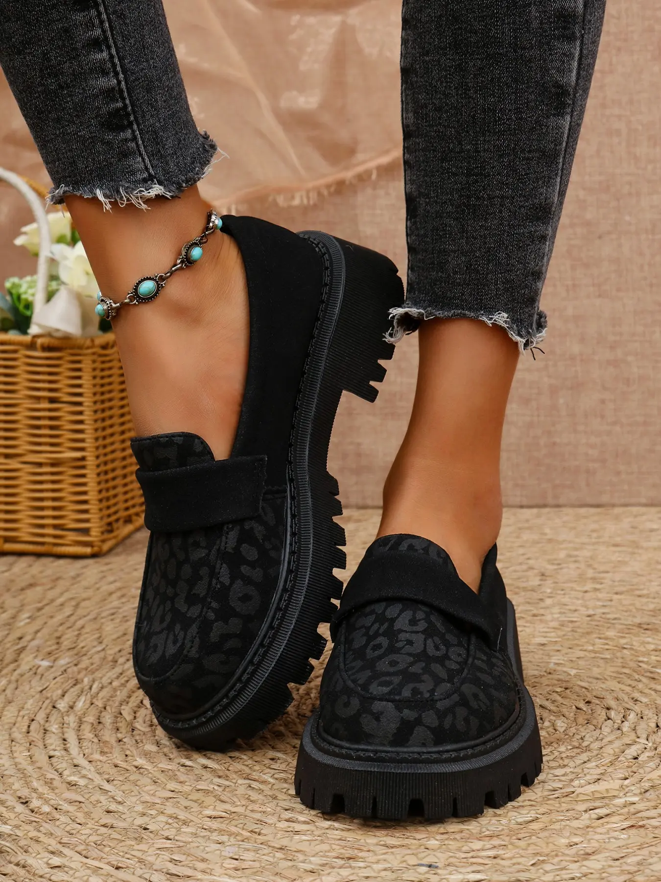 Women's Leopard Print Slip-On Shoes, Casual Flat Shoes, Comfortable Round Toe Thick Rubber Sole, Vintage British Style, Sizes 36-43, Spring & Fall Fashion, Leopard Print Loafers