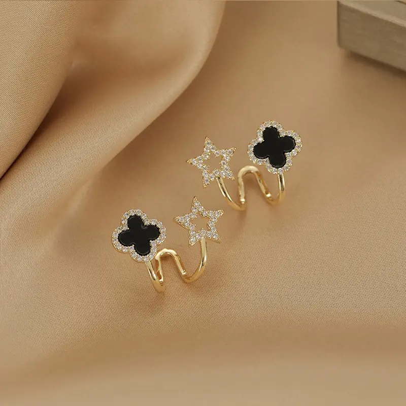 Fashionable and simple four-leaf clover stud earrings for women. A beautiful and essential accessory for fashionable women.