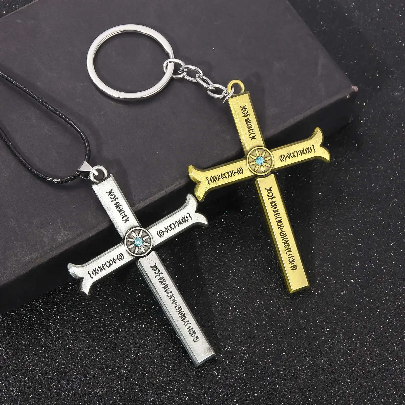 Anime Dracule Mihawk Cross Knife Keychains Metal Pendant Key Rings for Men Woman Keyring Cosplay Accessories Gift