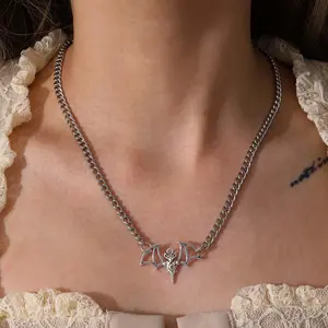 Bat Silhouette Clavicle Chain - Minimalist Chain Necklace, Unisex Everyday Wear Fashion Jewelry Accessory for Daily Matching