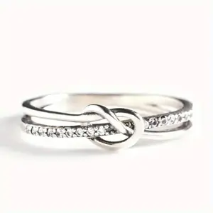 Interlocking Love Ring - Floral Design for Family Friends Lovers - Perfect Gift for Mother's Day Birthday Christmas Anniversary