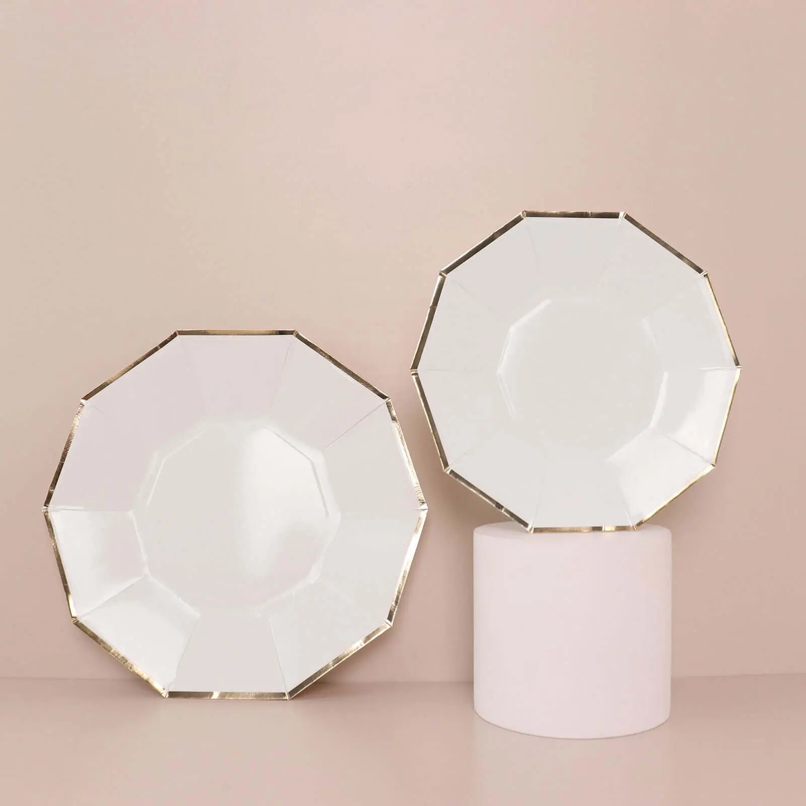 Disposable 25-Pack 7in White Solid Decagon Paper Plates with Gold Foil Rim - Stylish Geometric Appetizer Plates for Wedding Cocktail Parties, Disposable Plates