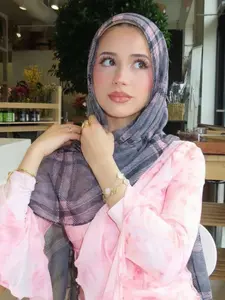 1PC  Classic British Plaid Style Balinese Hijab Sacrf, Elegant Printed Headscarf for Women, Muslim Fashion Daily wear, Breathable Summer Beach Long Shawl