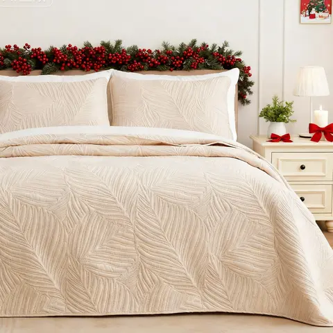 Exclusivo Mezcla California King Bedding Set - Lightweight, Easy to Drape, Soft Touch, Gentle on Skin Floral Microfiber Quilt Coverlet with 2 Shams, Durable Bedroom Decor Essential
