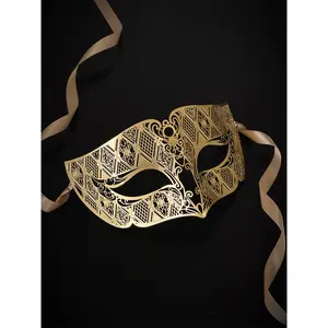Minimalist Metal Mask - Gold