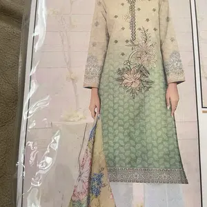 Pakistani shalwar kameez