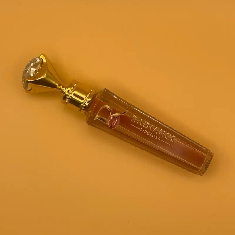 Signature Retro Lip Gloss, Makeup Lip Product for Everyday Wear