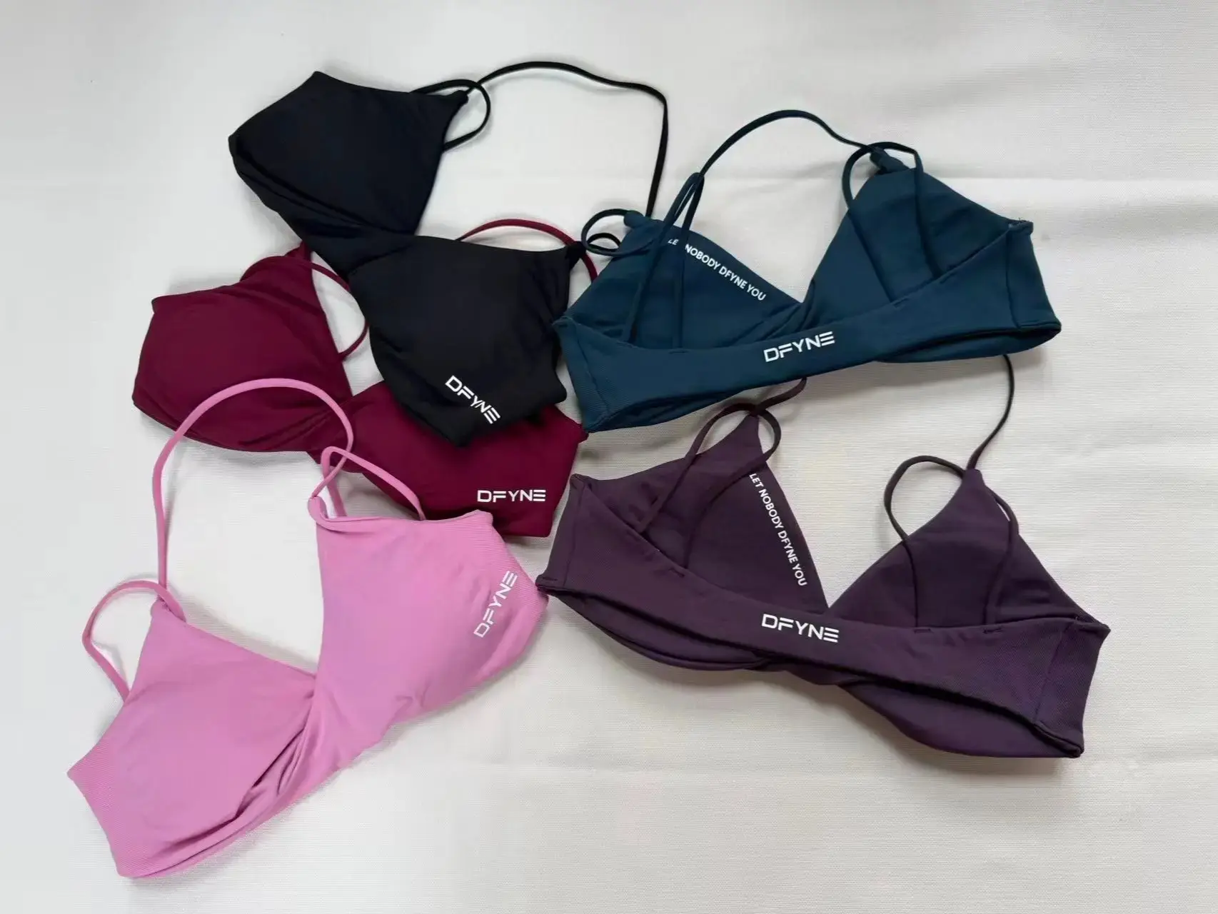 Dfyne Women's 2-Piece Buttery Soft Nylon Activewear Set Strappy Back Twist Bra & Crossover V-Waist Flare Leggings for Pilates Yoga Gym Coffee Runs