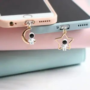 Astronaut Star & Moon Data Cable Earphone Dust Plug for Summer, Cellphone Pendant, Cell Phone Charm, Charger Port Dust Plug, Decorative Smartphone Charging Port Plug for iPhone, Phone Accessories for Phone Decor