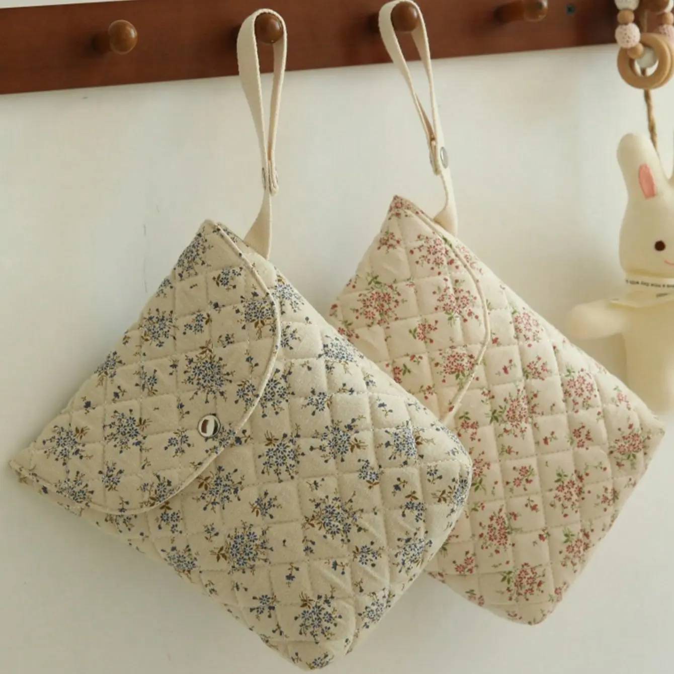 New Portable Travel Diaper Bag, Best Diaper Bag, Baby Bear Design, Floral Quilted Fashion Handbag, Outdoor Stroller Hanging Bag, Diaper Storage Pouch, Multifunctional Diaper Bag