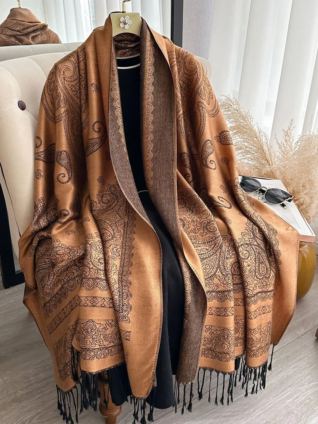 Elegant Paisley Pattern Scarf for Women, Boho Style Scarf, Fashion Beach Accessory and Bohemian Style Sunscreen Shawl, Multi-Functional All-Season Wrap, Tassel Decor Shawl, Fringe Trim Shawl, Paisley Print Scarf, Summer Scarf