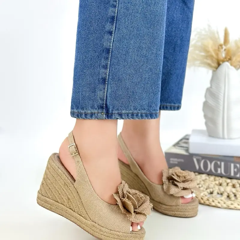 Dewoman Wedges with Flower Detail in the Front - yute Women's Shoes Featuring a Stylish Floral Accent