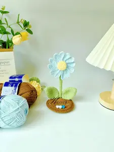 Handmade Crochet Daisy Phone Holder – Cute & Functional Desk Accessory
