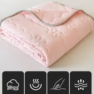 1 x Pink Cooling Silk Summer Quilt – Thickened, air-conditioning-style cooling effect. Enjoy a refreshing summer with this naturally cooling fabric. Machine washable and designed specifically for summer use. Available in multiple sizes.