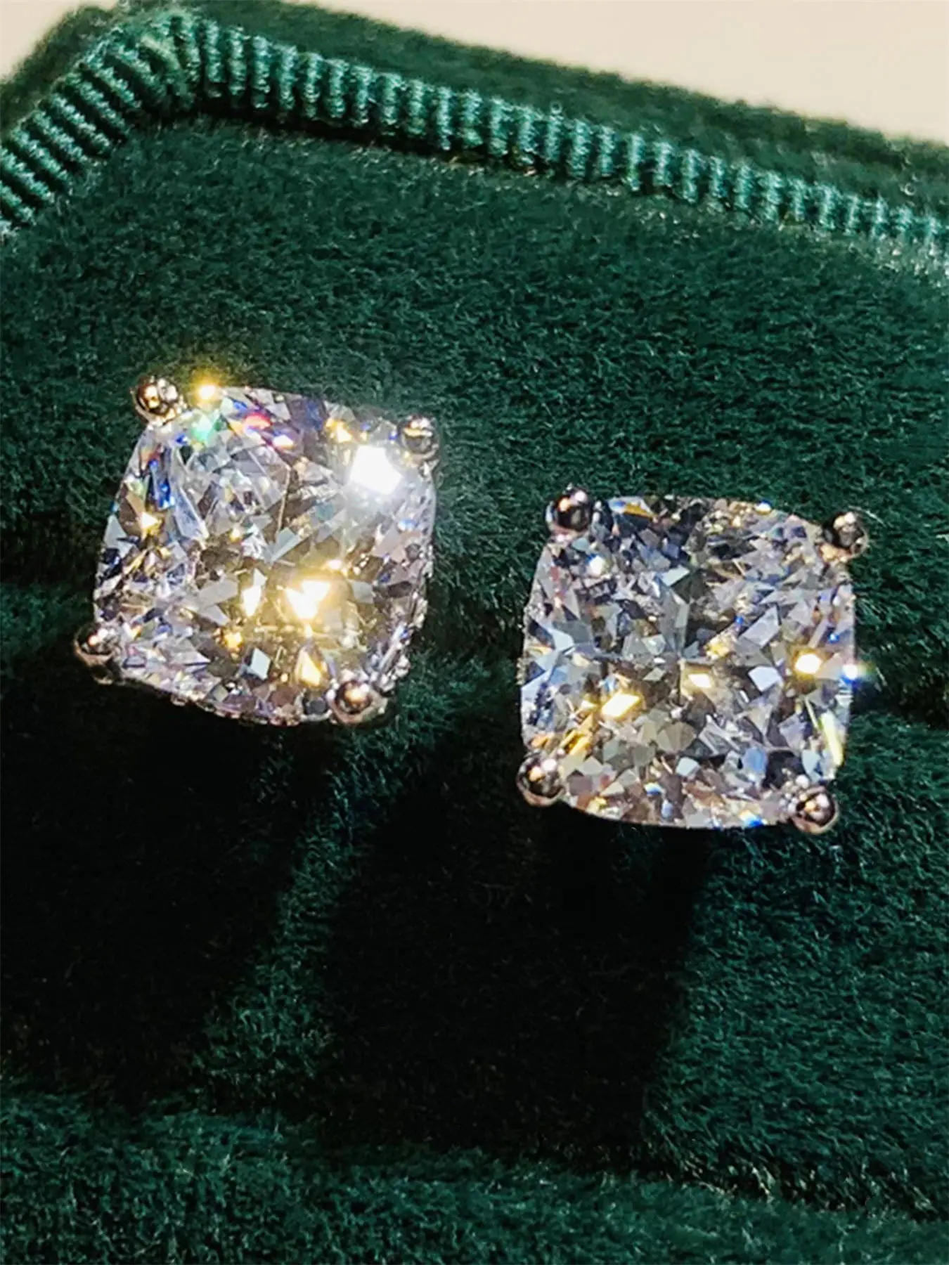 1 Pair Classical Cubic Zirconia Sparkling Zirconia Stud Earrings Solitaire Earrings For Women For Valentine's Day Gift Wedding Engagement Anniversary Party Jewelry Cubic Zirconia Studs Valentines Day Jewelry