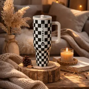 40oz stainless steel insulated mug, large capacity travel mug, Leakproof tumbler, double-walled vacuum insulated, with straw lid and handle, leak-proof, keeps drinks hot for 12 hours and cold for 24 hours, checkered pattern