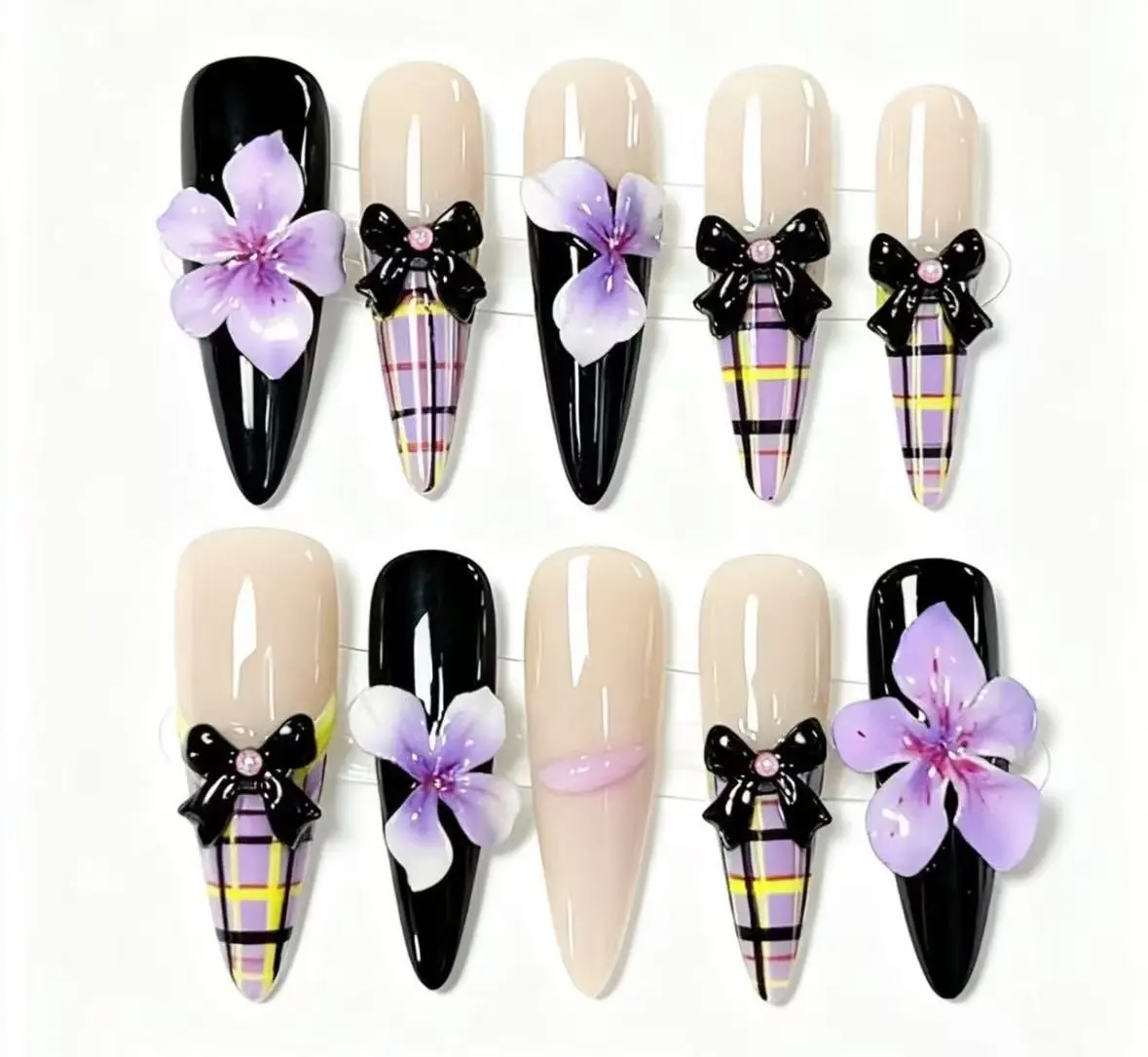 Stella:Beautiful Handmade Nails Open InLive