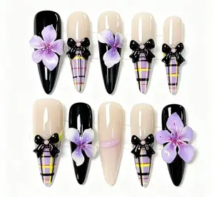 Stella:Beautiful Handmade Nails Open InLive