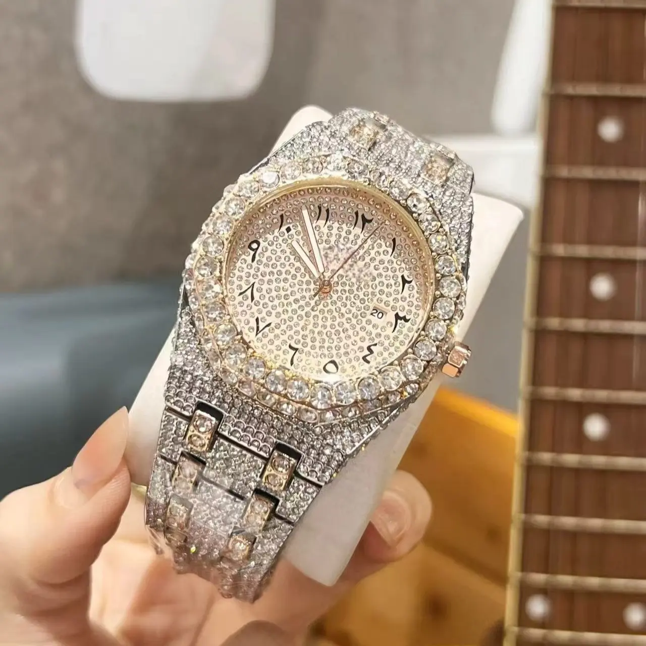 Watch Men Automatic Round Dial Date Display Two Tone Gold Silver Finish Stainless Steel Pave Style Mens Watch Gift for Him Birthday Wedding Anniversary