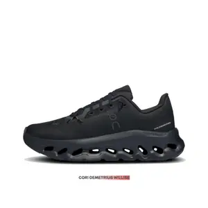 All-Black Lightweight Cushioned Casual Shoes, Engineered Mesh Upper, Hollow Pod Cushioning Midsole