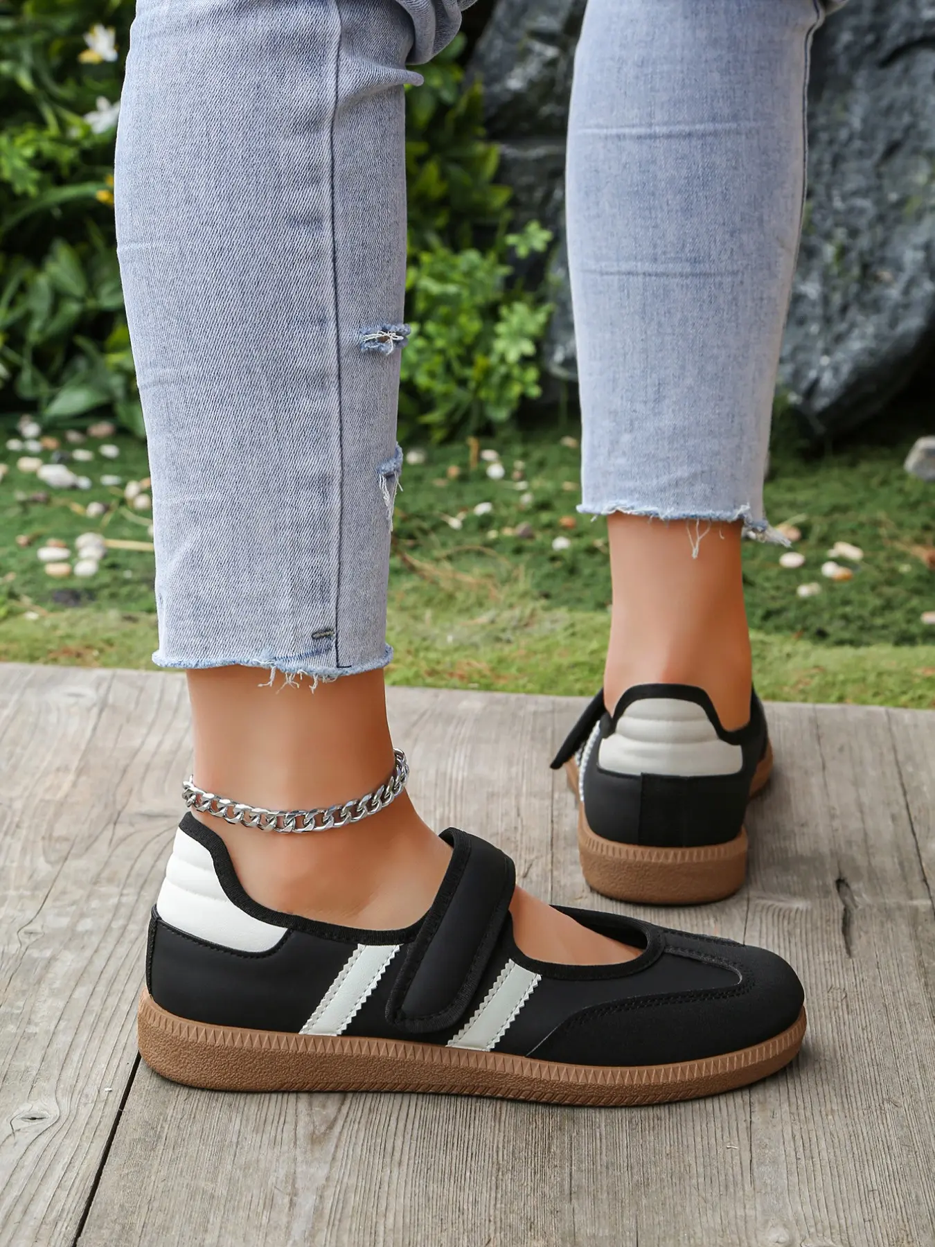 2026 Spring Summer New T-Strap Mary Jane Style Sneakers for Women, Soft Sole Breathable Retro Casual Walking Shoes, Anti-Slip Lightweight Comfort