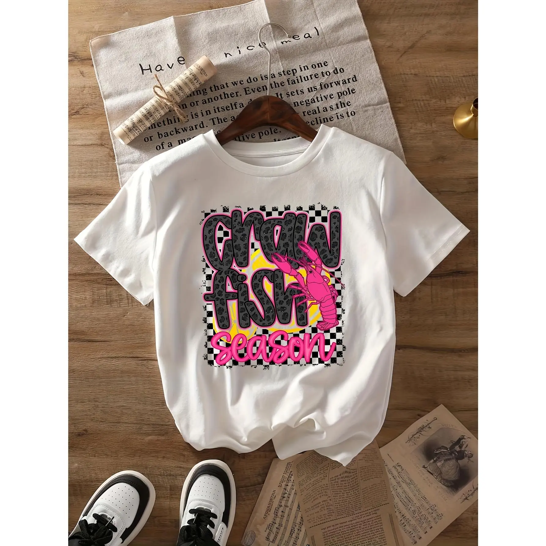 Women'S Casual "Crayfish Season" Graphic T-Shirt - Short Sleeve, Round Neck, Polyester Knit, Summer & Spring Top with Playful Crayfish Design, Casual Wear | Playful Graphic Tee | Knit Construction, Ladies T Shirts, Chic, Shortsleeve, Breathable, Cotton, E