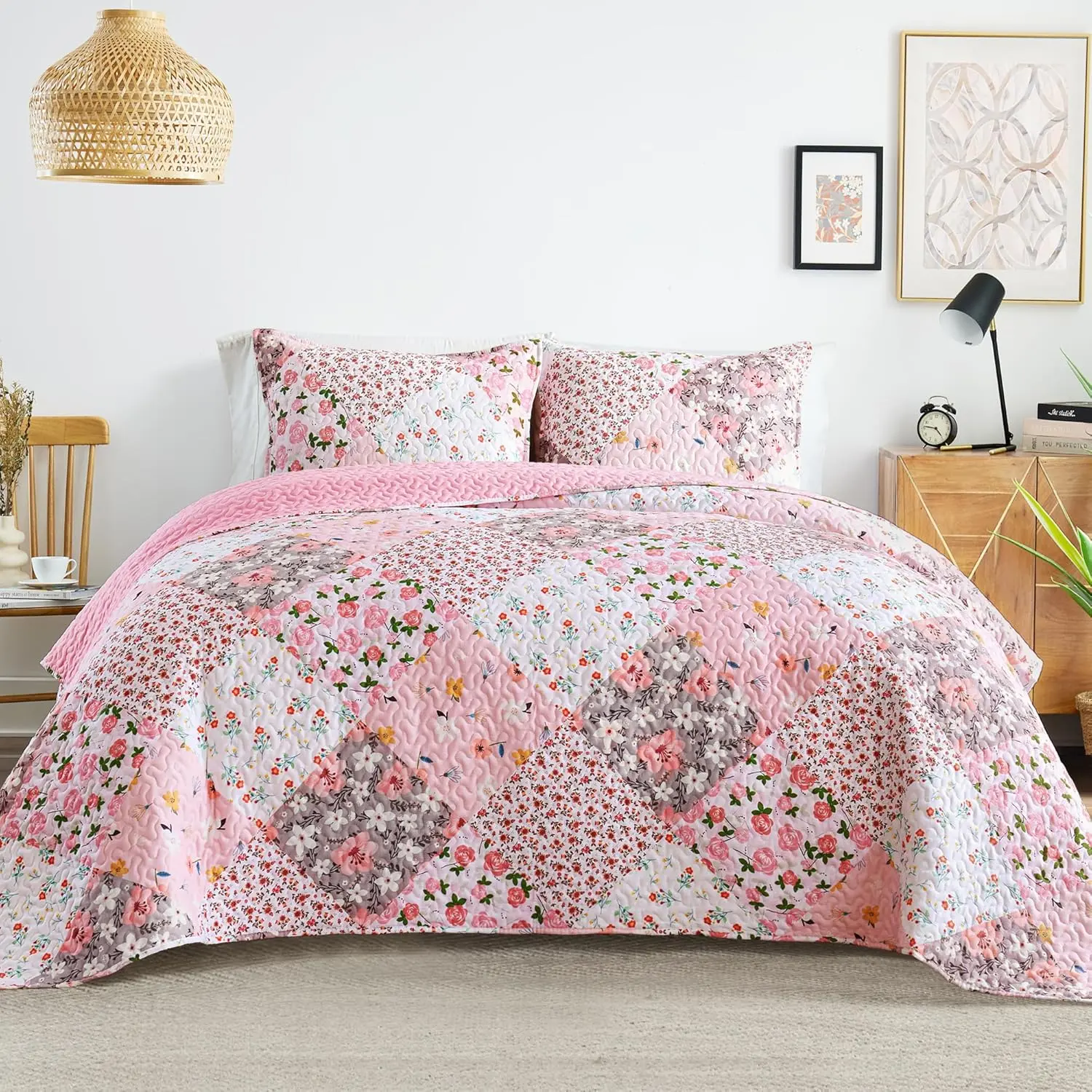 Reversible Patchwork Quilts Full  Size, Lightweight Boho Printed Bedspreads Coverlets Quilt Bedding Set with 2 Pillow Shams for All Seasons, Pink