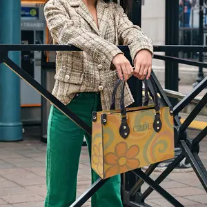 "CZDE Retro Bloom Handbag – Groovy Floral Vibes with Everyday Elegance"