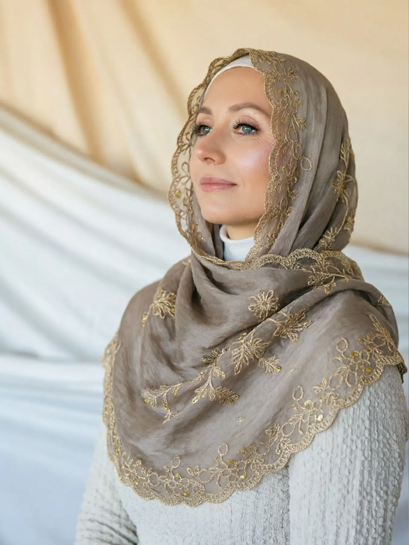 Fashion Floral Embroidered Georgette Hijab Scarf, Elegant Women's Print Headscarf For Muslim, Muslim Daily Wear Turban, Modesty Hijab Wrap, Breathable Beach Long Shawl