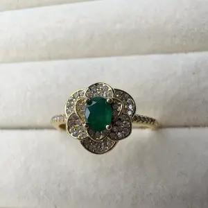 <PingEast jewelry > Emerald ring504----925 sterling silver camellia ring set with 3×4mm natural Colombian emeralds, comes with certificate
