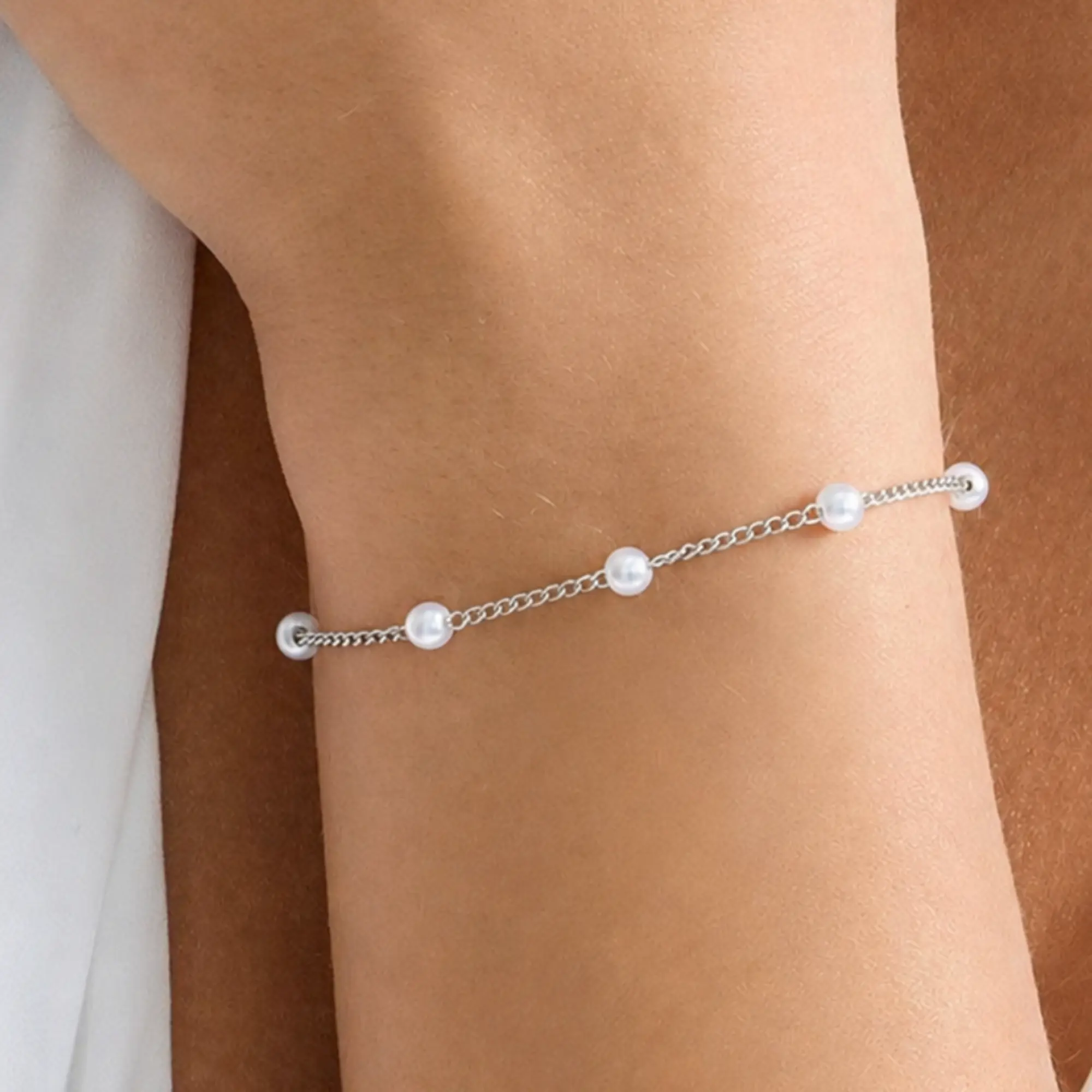 EVRY JEWELS Gold or Silver Plated Women's Waterproof Lover Girl Bracelet