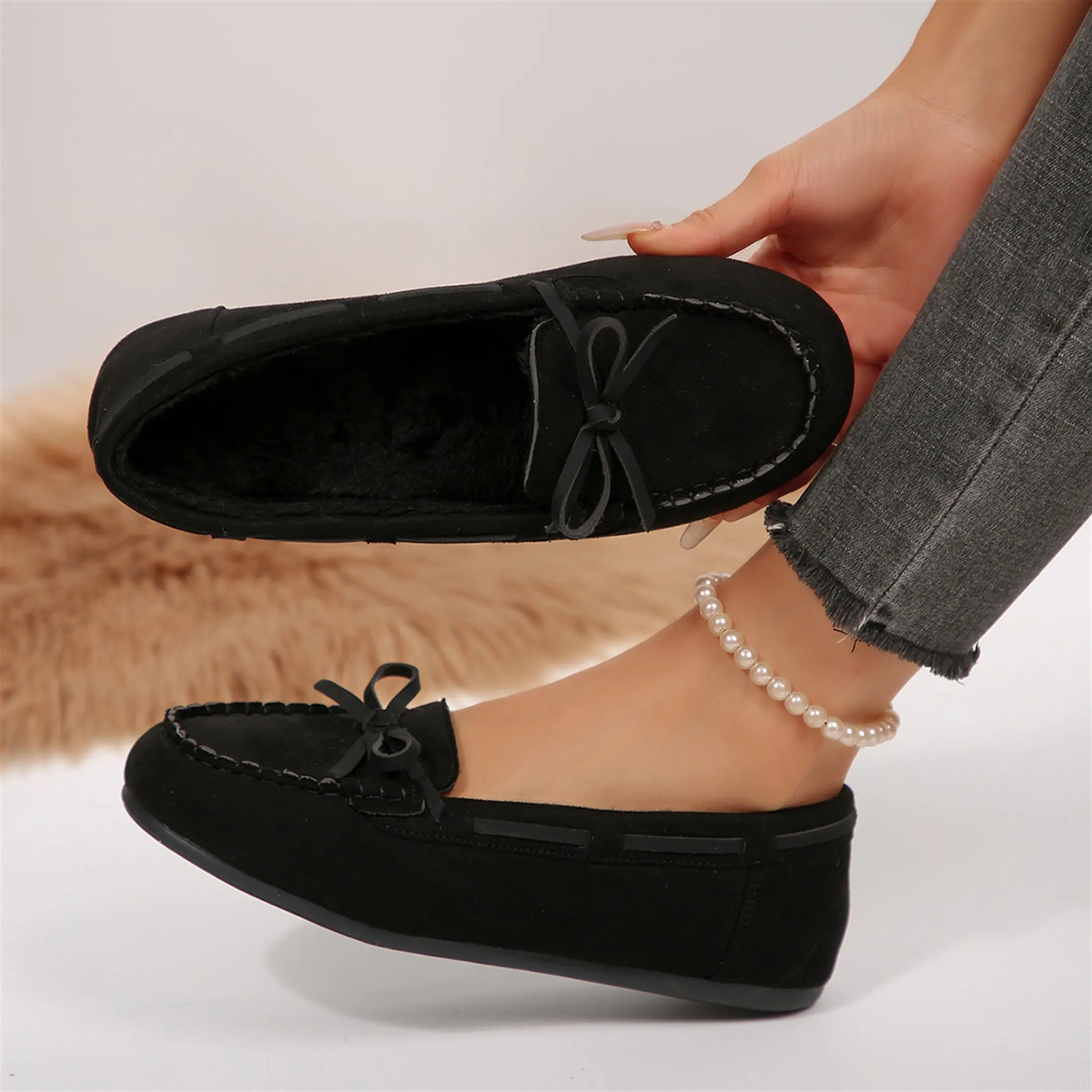Women's Faux Suede Plush Slippers with Bow Knot Plush Lined Slip-On Casual Winter Indoor Outdoor Shoes
