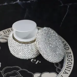 Fashionable Plastic Cream Jar with Rhinestones, Luxurious Style Travel Bottle, Portable and Lightweight, Perfect for Face Moisturizer